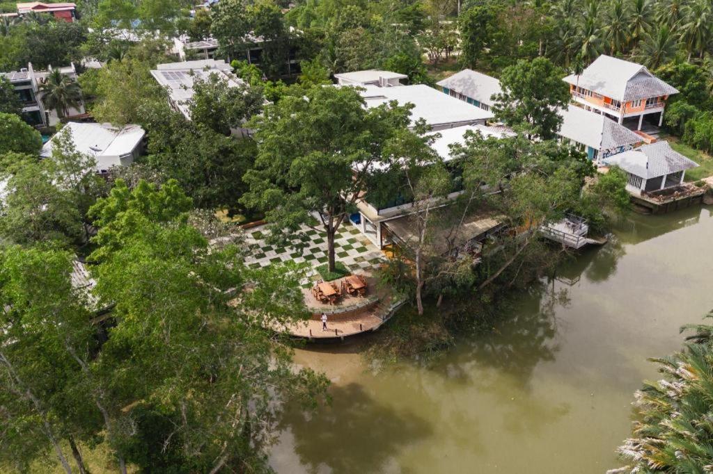 Lumphawa Amphawa Resort Samut Songkhram Экстерьер фото